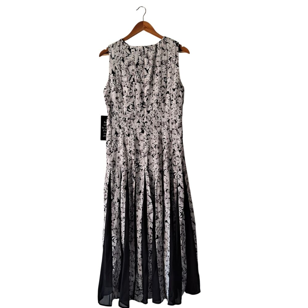 NWT Tuckernuck Andi Dress Gray Gardens Floral Pleated Midi Black & Gray Size 10 - Picture 3 of 12